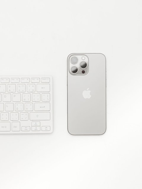 አይፎን 16e 128GB